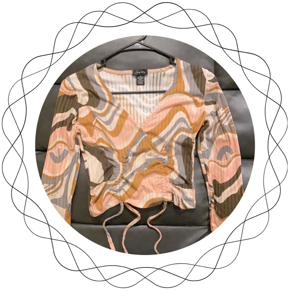 Justify Cropped Long Sleeve